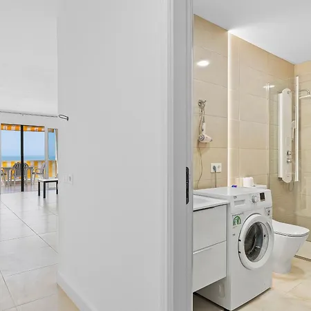 Neptuno Ocean View, Line With Pool Apartmán *