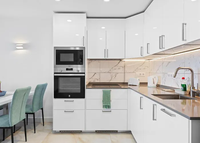 Апартаменты Neptuno Ocean View, Line With Pool Пуэрто-де-Сантьяго